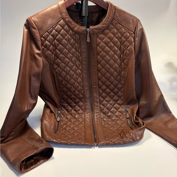 J. McLaughlin Quilted Leather Short Jacket - Picture 3 of 15